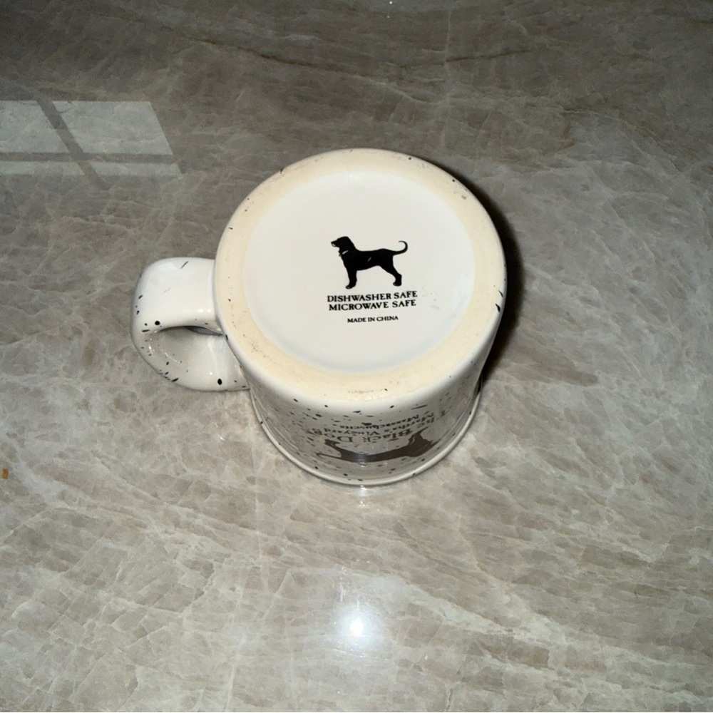 The Black Dog Martha’s Vineyard Speckled Mug - Picture 5 of 5